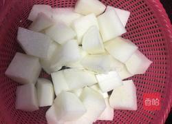 羊肉炖萝卜的做法图解2