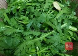 清炒茼蒿的做法图解1