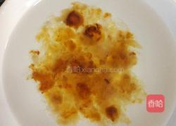 桃胶莲子银耳羹的做法图解2