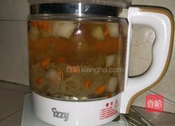 冰糖雪梨银耳汤的做法图解3