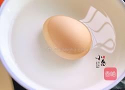 水煮蛋变身小老鼠的做法图解1