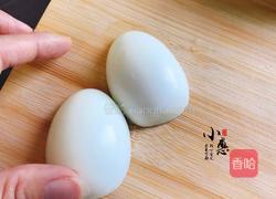 水煮蛋变身小老鼠的做法图解2