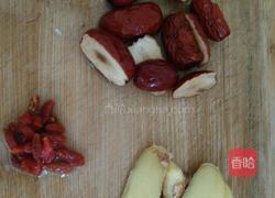 猴头菇白萝卜排骨汤的做法图解4