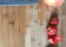 Apple Tremella Nutrient Soup Illustration 1