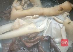 木耳炒肉皮的做法图解2