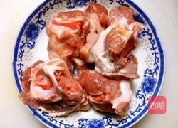 酸菜炖排骨（东北菜）的做法图解1