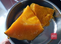 惨叫鸡馒头的做法图解1