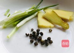 香菇栗子鸡爪汤的做法图解5