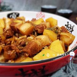 红烧肉炖土豆酸菜的做法[图]