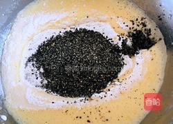黑芝麻戚风蛋糕的做法图解7