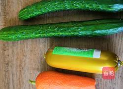 黄瓜火腿的做法图解1