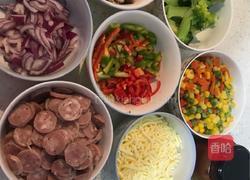 香肠披萨的做法图解1