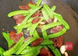 荷兰豆炒腊肠的做法图解13