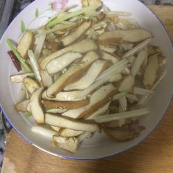 芹菜炒豆干的做法[图]
