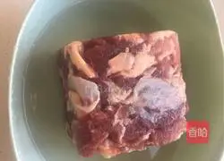 Illustration of how to make beef stew with potatoes 1