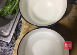 酸菜肉丝面的做法图解1