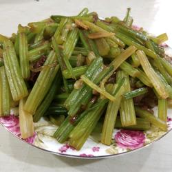 芹菜炒粉条儿的做法[图]