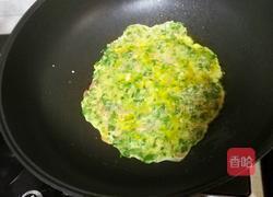 芹菜叶鸡蛋饼的做法图解6