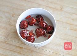 小米红枣枸杞粥的做法图解3