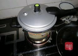 香菇排骨粥的做法图解3