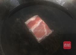 青蒜炒肉的做法图解1
