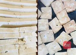 Illustration of braised yellow croaker tofu in tomato sauce 2