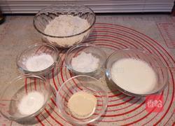 广式绵软馒头的做法图解1