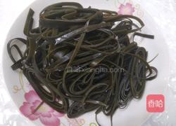 凉拌豆油皮海带丝的做法图解2