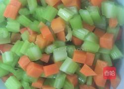 凉拌西芹花生的做法图解12