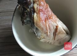 猪肘子炖笋干的做法图解3
