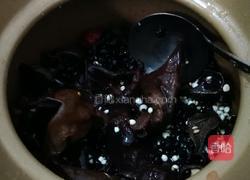 黑木耳炖鸡汤的做法图解4