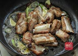 红烧排骨炖土豆的做法图解5