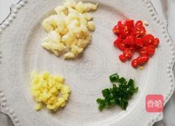 干锅香辣鸡翅的做法图解3