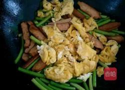豆干蒜薹炒鸡蛋的做法图解7