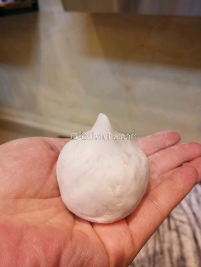 虎口慢慢收口，我家甜的一般收成尖的