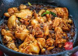 东北榛蘑鸡腿炖土豆的做法图解6