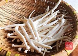 【新素食- 茄汁海鲜菇】的做法图解1