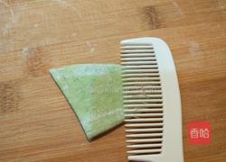 新文美食 菠菜玫瑰面点的做法图解8