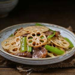 莲藕芹菜炒肉片的做法[图]