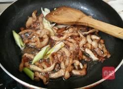 香菇炒肉的做法图解4