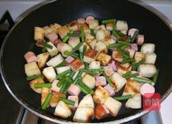 新文美食 网红馒头变身 鸡蛋火腿饼的做法图解8