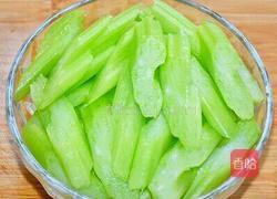 爽口小菜的做法图解1