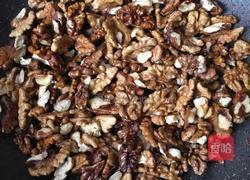 鲜虾仁炒核桃仁。的做法图解4