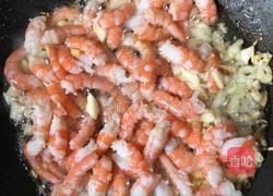 鲜虾仁炒核桃仁。的做法图解5