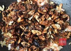 鲜虾仁炒核桃仁。的做法图解6