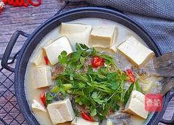 鲫鱼炖豆腐的做法图解8