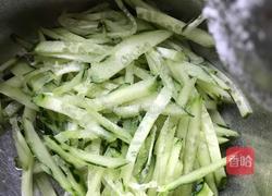 凉拌海蜇头的做法图解3