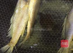 雪菜煎黄鱼的做法图解4