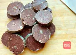 Illustration of how to make pan-fried Northeastern blood sausage 2