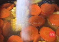 粤式靓汤胡萝卜玉米扇骨汤的做法图解6